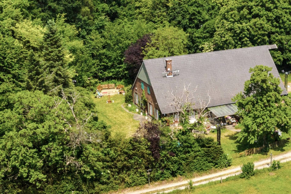 In dieser Hütte sind Zoff, Lästereien und Taktikspielchen jetzt schon programmiert.