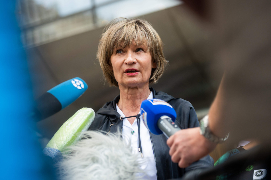 Viele Augen und Hoffnungen ruhen auf OB Barbara Ludwig (58, SPD). Sie kämpft für den Standort Chemnitz.