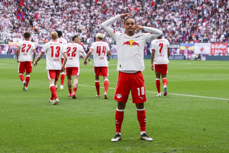 Im ersten Durchgang sah noch alles gut aus. Xavi Simons (22) machte in seinem wohl letzten Pflichtspiel für RB Leipzig das 1:0.