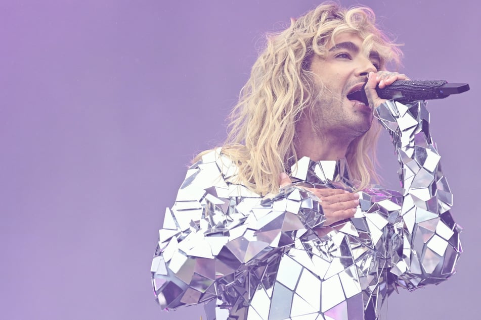 Bill Kaulitz (35) bei seinem Auftritt bei einem Glücksgefühle-Festival auf dem Hockenheimring.