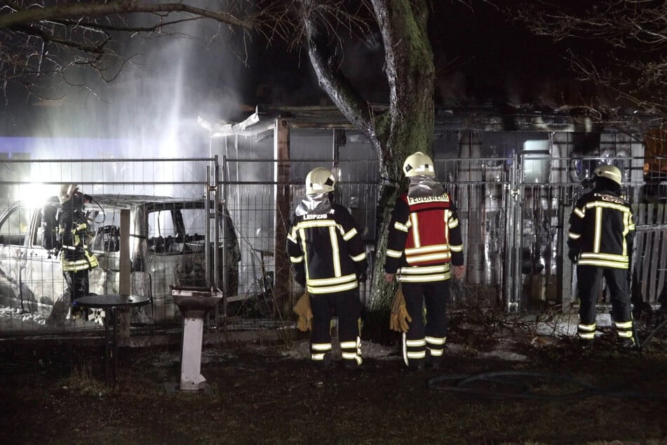 Die Feuerwehr war bis Mittwochmorgen im Einsatz.