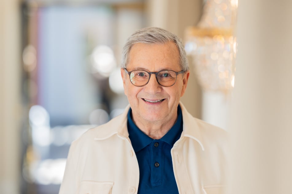 Acuh der frühere "Tagesschau"-Sprecher Jan Hofer (76) hätte sich über Nachwuchs beim "Let's Dance"-Star gefreut.