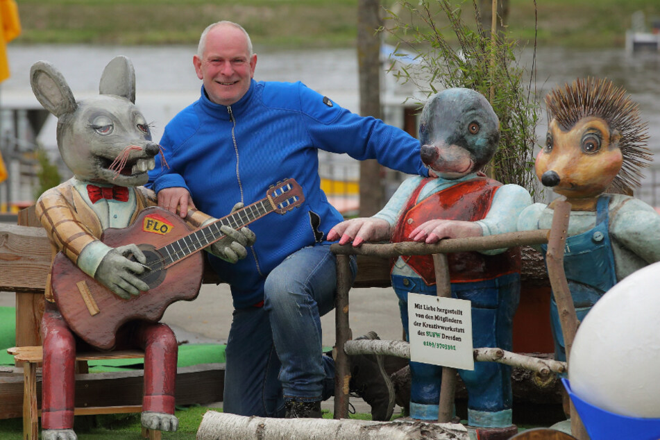 Wirt Jens Bauermeister (57) organisierte die lustigen Gesellen für den Fährgarten.
