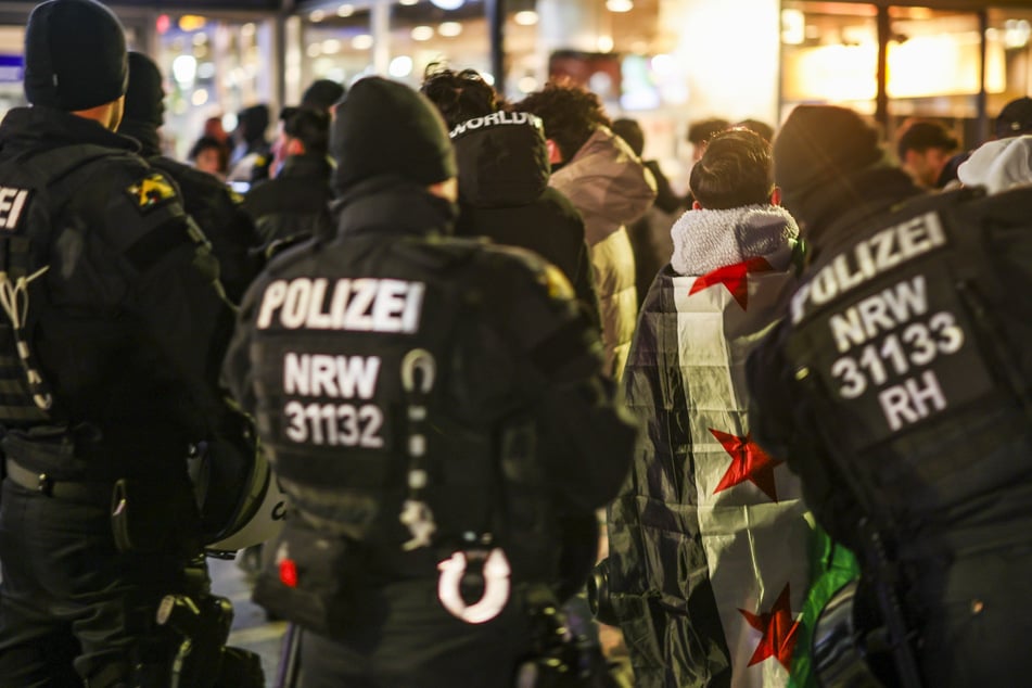 Nach dem Jahreswechsel sind bei der Kölner Polizei bislang weniger Anzeigen als im Vorjahr eingegangen.