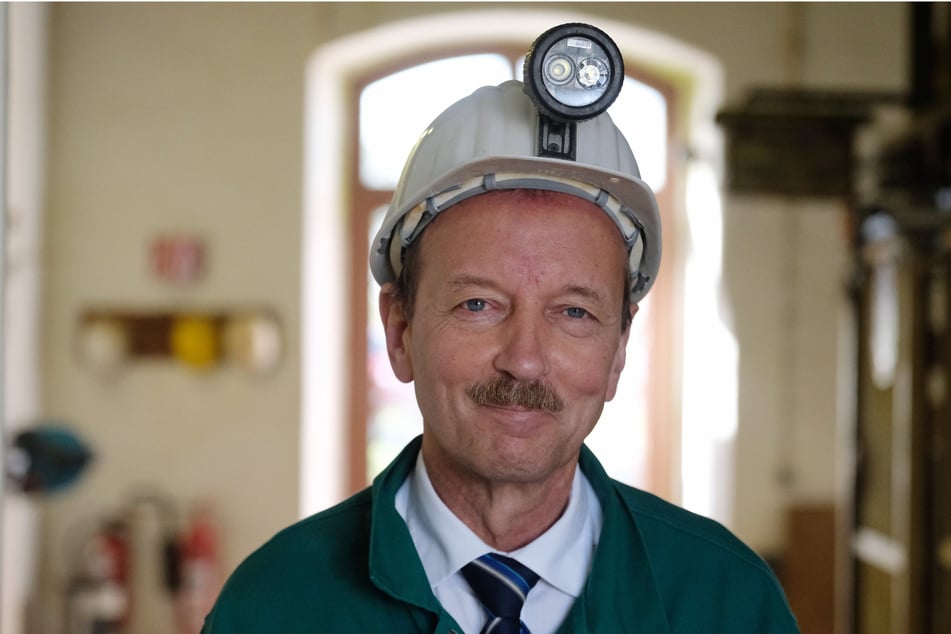 Carsten Drebenstedt von der TU Bergakademie Freiberg beschäftigt sich mit dem Abbau von Rohstoffen auf Mond und Mars.