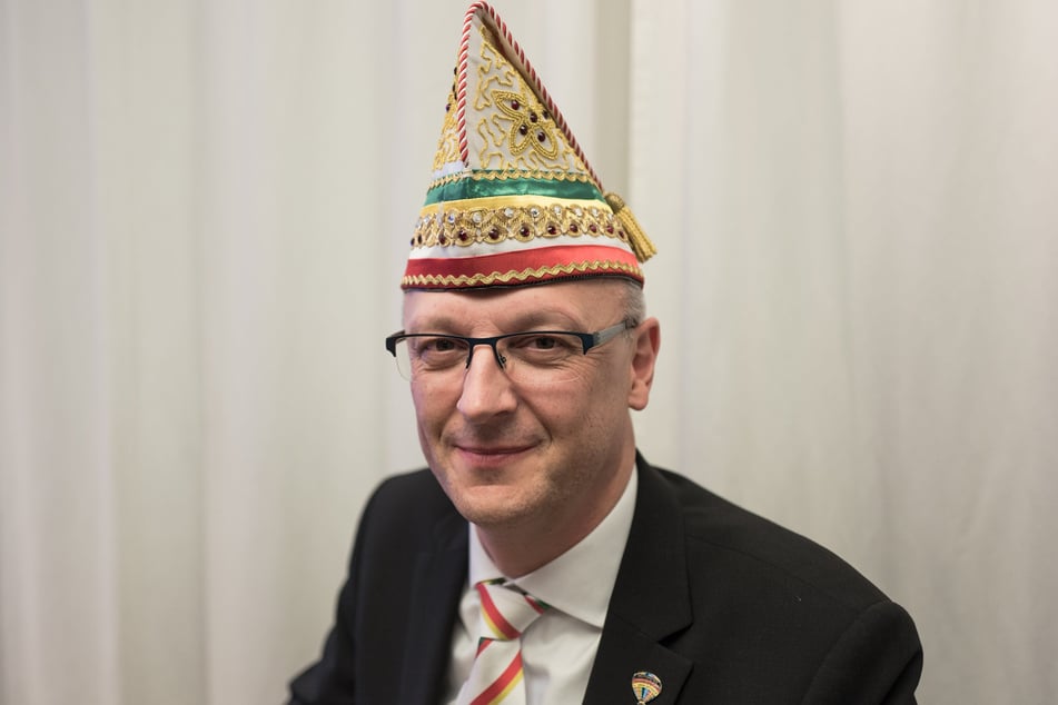 Der Präsident des Bunds Deutscher Karneval, Klaus-Ludwig Fess appelliert an Karnevalisten.