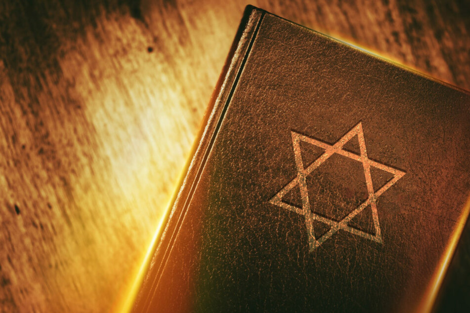 Mit Künstlicher Intelligenz gegen Antisemitismus im Internet