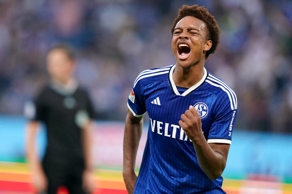 Eintracht Frankfurt soll laut neuesten Medienberichten in das Transfer-Rennen um Schalke-Youngster Assan Ouedraogo (17) einsteigen.