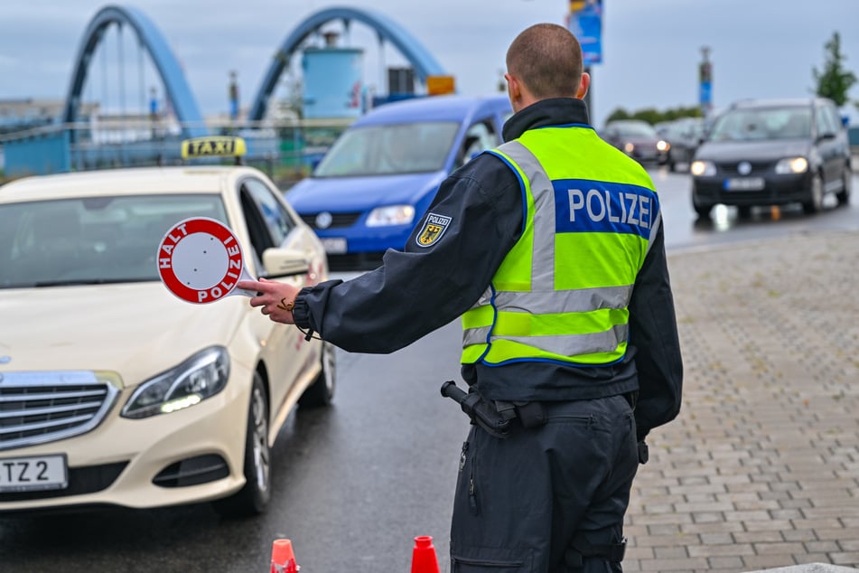 Deutschlands Außengrenzen werden weiter kontrolliert. (Archivfoto)