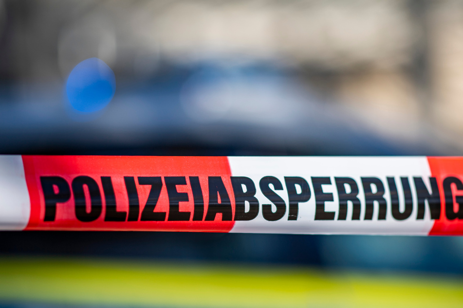 Frau (†55) auf offener Straße in Köpenick erstochen: Täter flüchtet