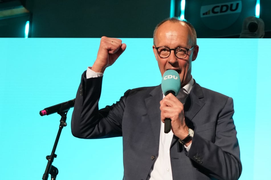 CDU-Kanzlerkandidat Friedrich Merz hat nach dem Wahlsieg Grund zur Freude. Doch mit wem wird er koalieren?