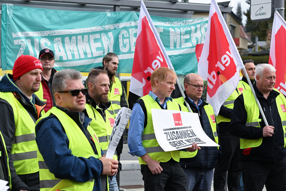 Der Streik der Mitarbeiter des Edeka-Großhandelslagers in Berbersdorf geht in die zweite Runde. (Archivbild)