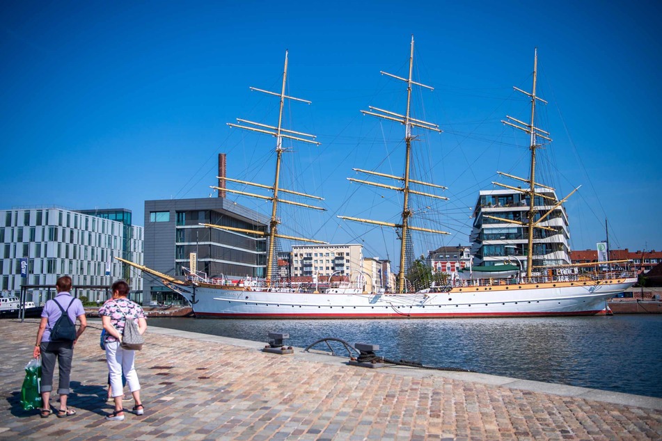 In Bremerhaven gelten ab Freitag wieder strenge Corona-Regeln. (Symbolbild)