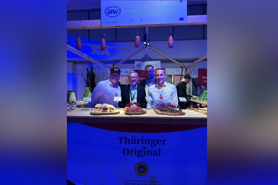v.l.n.r. Thomas Mäuer (Geschäftsführer Bratwurstmuseum), André Knapp (Oberbürgermeister von Suhl), Marcus Malsch (Thüringer Staatssekretär für Landwirtschaft und ländlichen Raum), Kevin Holland-Moritz (Geschäftsführer Thüringer Landstolz)