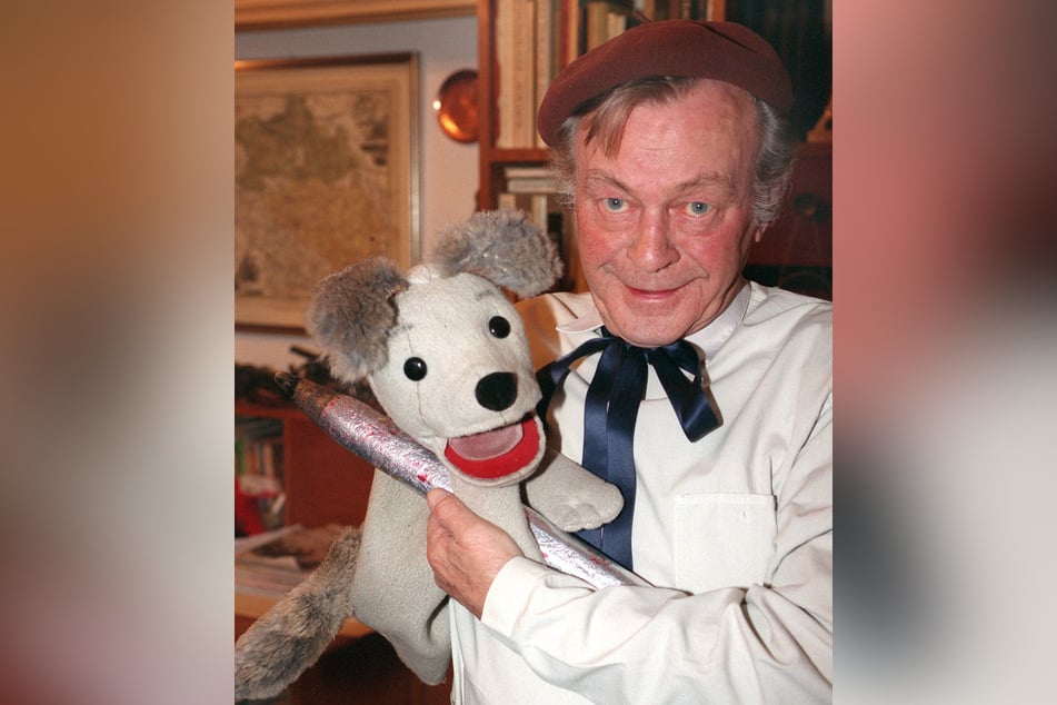 Das Original: Heinz Fülfe als Taddeus Punkt mit seiner Handpuppe Struppi.