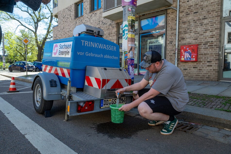 SachsenEnergie versorgte mehr als 40 Mietparteien mit einem Trinkwasser-Anhänger.
