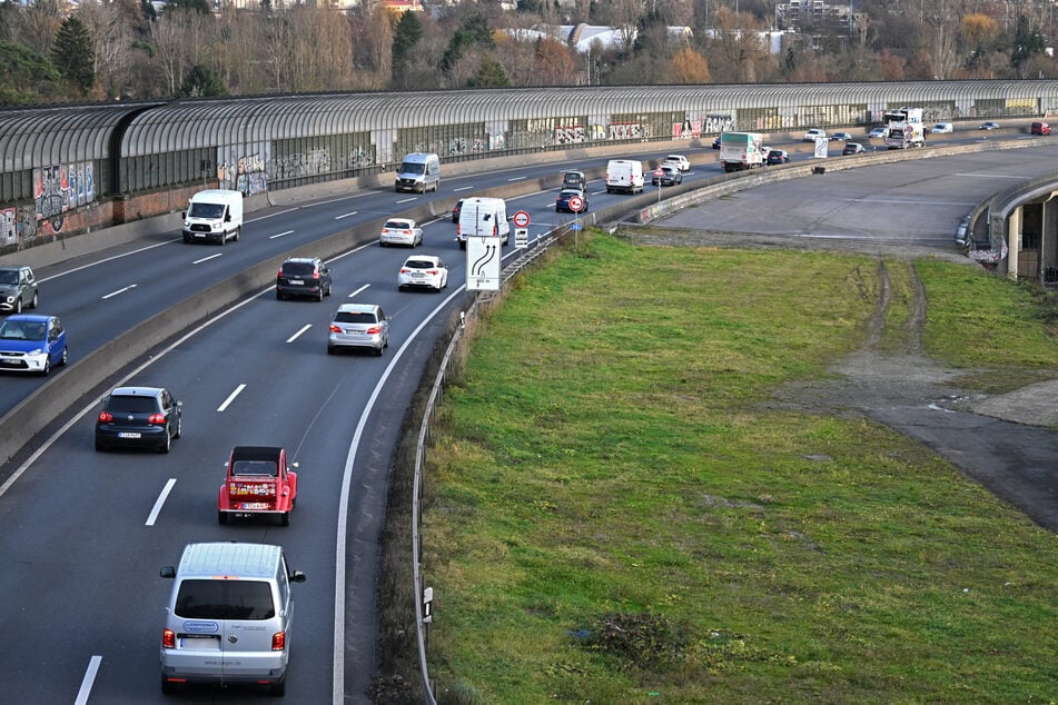 Auf der A661 im Frankfurter Stadtgebiet wird es in der kommenden Wochen zahlreiche Verkehrsbeeinträchtigungen geben.