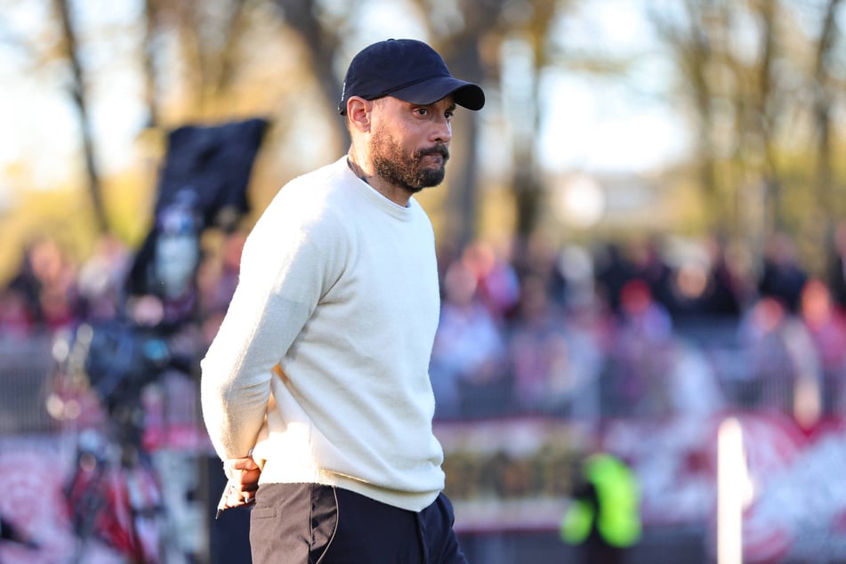 Jermaine Jones (44) konnte den Abstieg des 1. FC Schweinfurt nicht mehr abwenden. Die Pleite gegen RWE beseitigte auch die rechnerische Resthoffnung.