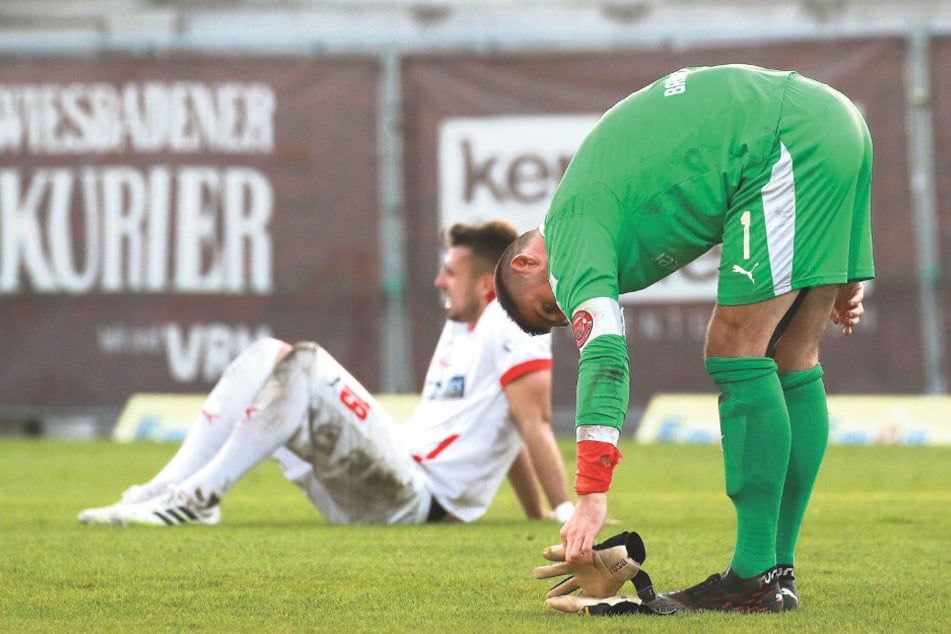 Der FSV am Boden: Johannes Brinkies (r.) und Davy Frick sind tief enttäuscht.