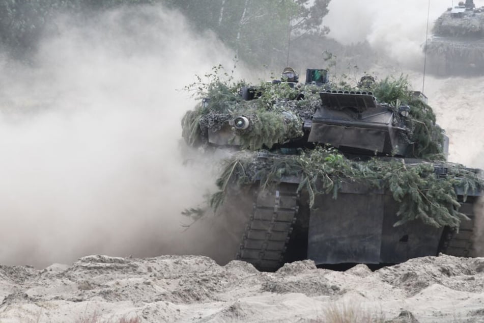 Deutschland liefert Leopard 2 an die Ukraine: Was macht den Kampfpanzer so besonders?