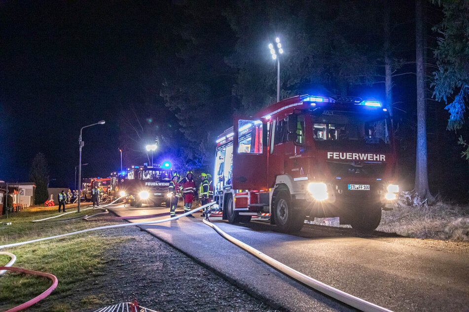 Die Feuerwehr war mit einem Großaufgebot vor Ort.