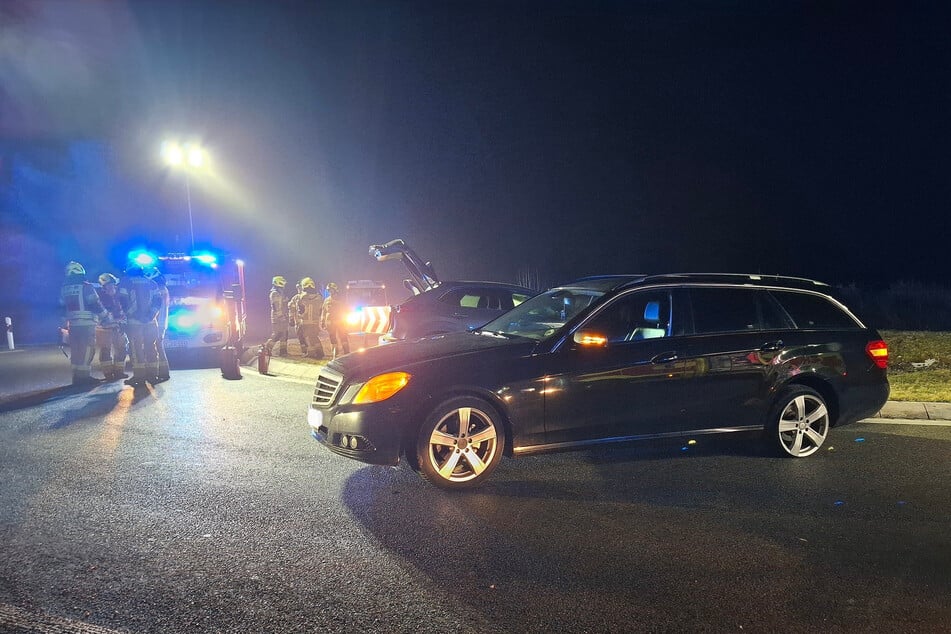 Beim Einfahren in den Kreisverkehr übersah der 39-Jährige einen vorfahrtsberechtigten Mercedes.