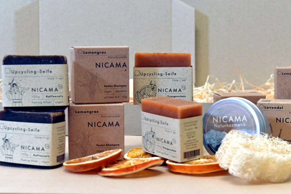 NICAMA produziert Seifen und feste Shampoos im Sinne der Umwelt.