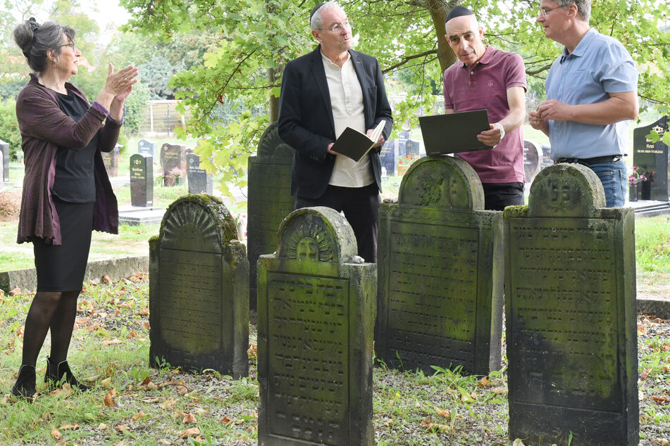 Die Israelitische Religionsgemeinde in Leipzig will den Friedhof wieder als besonderen Erinnerungsort etablieren.