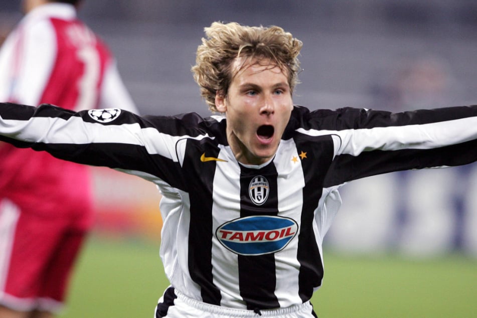 Der wegen seiner auffallenden Mähne als "blonder Engel" gefeierte Pavel Nedved (50) galt zu seiner aktiven Zeit als einer der besten Mittelfeldspieler der Welt.