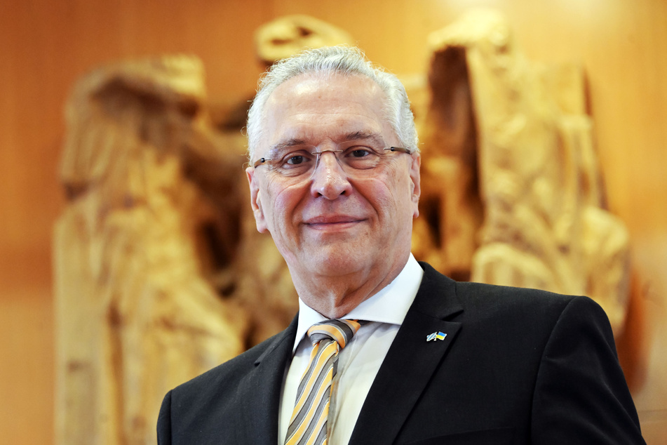 Bayerns Innenminister Joachim Herrmann (65) gegrüßt das Urteil aus dem Verwaltungsgericht Regensburg.