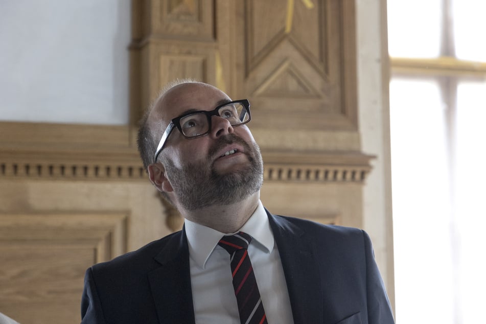 Sachsens Finanzminister Christian Piwarz (49, CDU) freut sich, dass das Generationenprojekt auf die Zielgerade einbiegt.