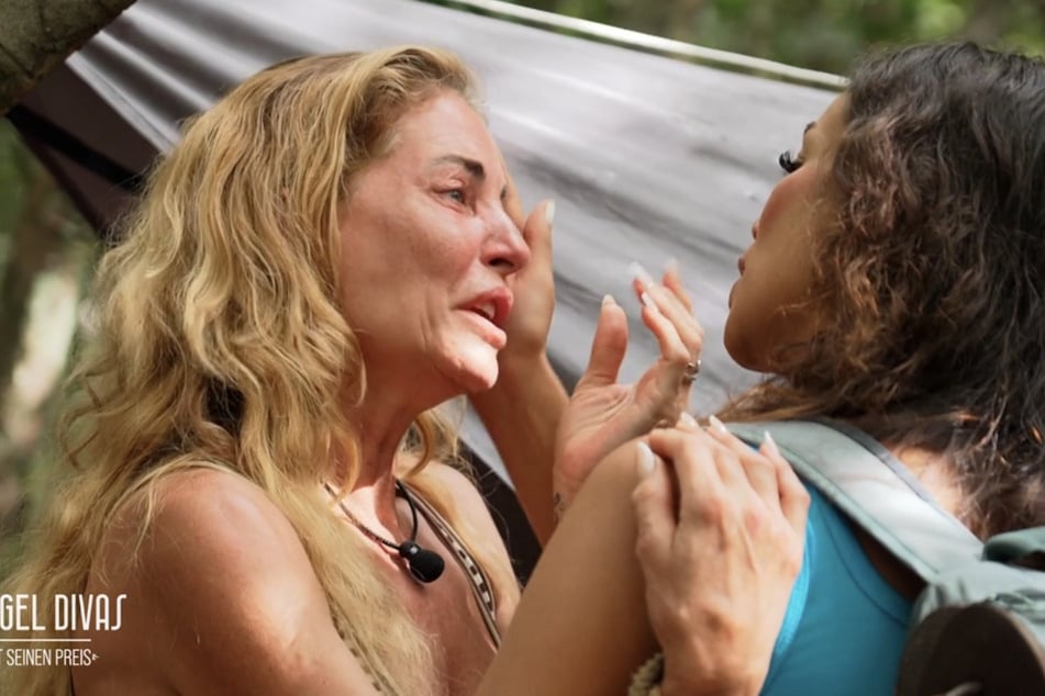 Giulia übermannen die Gefühle.