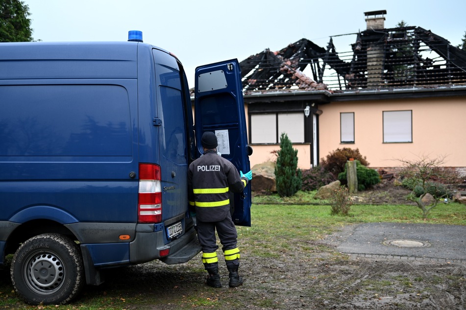 Die Polizei ermittelt noch zu dem verheerenden Brand in Störmthal.