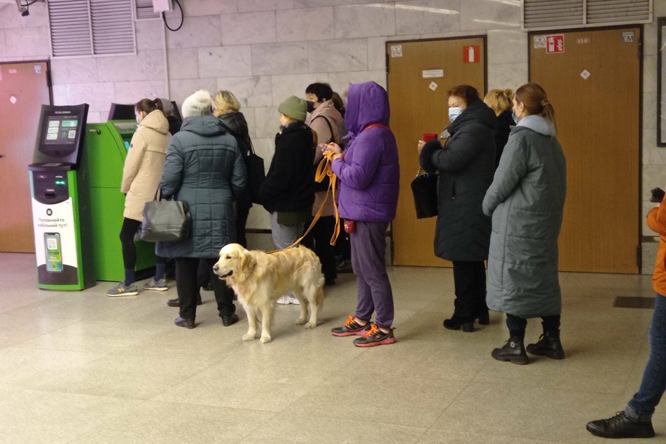 Residents prepared to take a subway and withdrew cash in Kyiv, Ukraine on Thursday, after the president declared martial law in the country following Russia's military operation.
