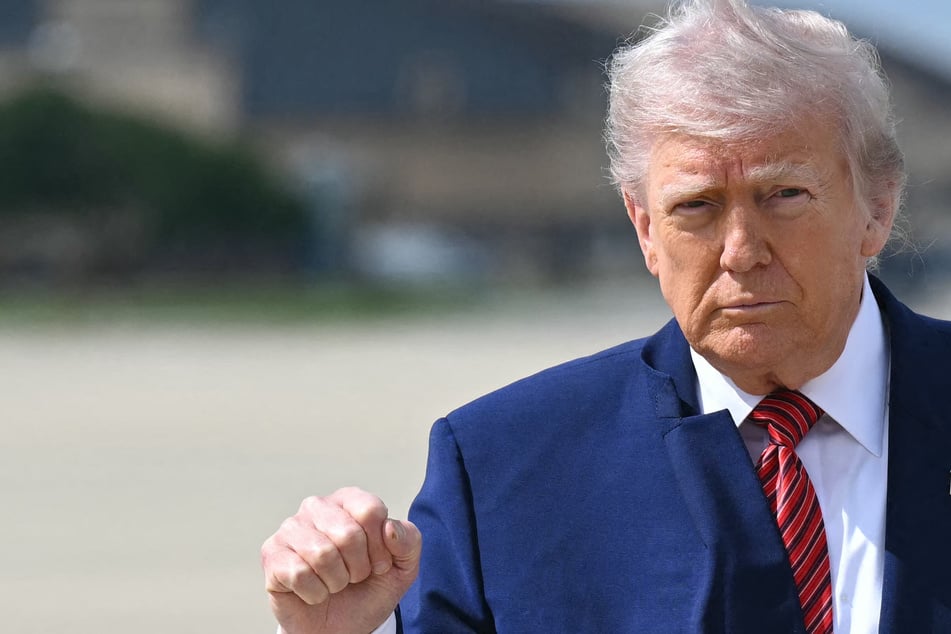Appeals court sides with Trump over block on "Liberation Day" tariffs