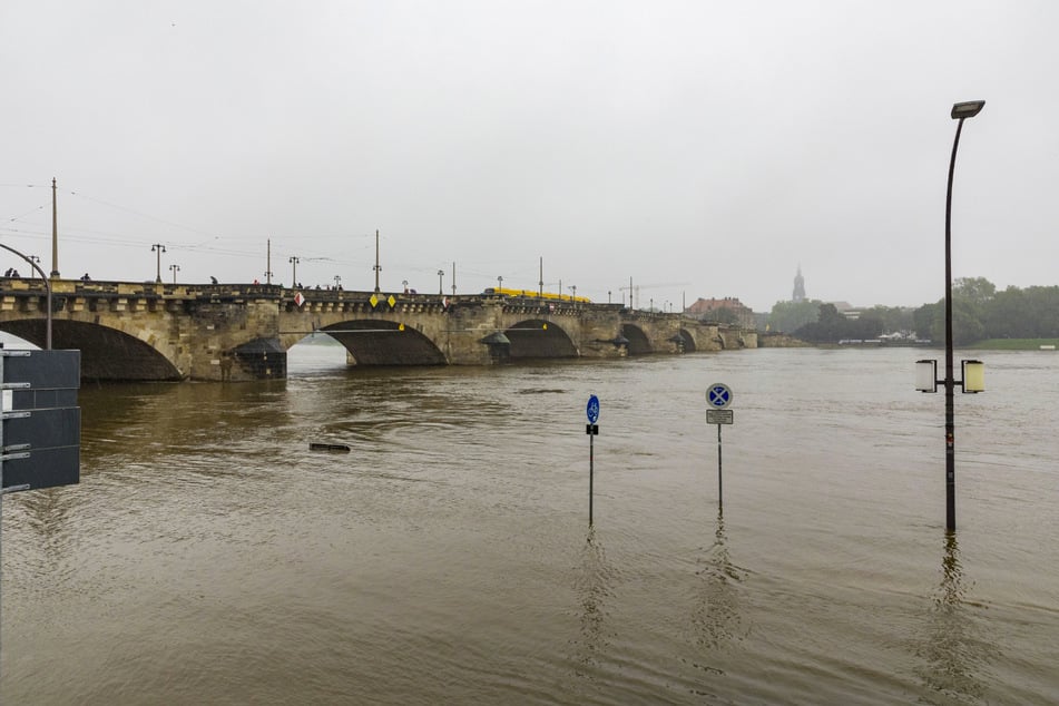 Am Mittwoch soll der Hochwasser-Scheitelpunkt in Dresden erreicht werden.