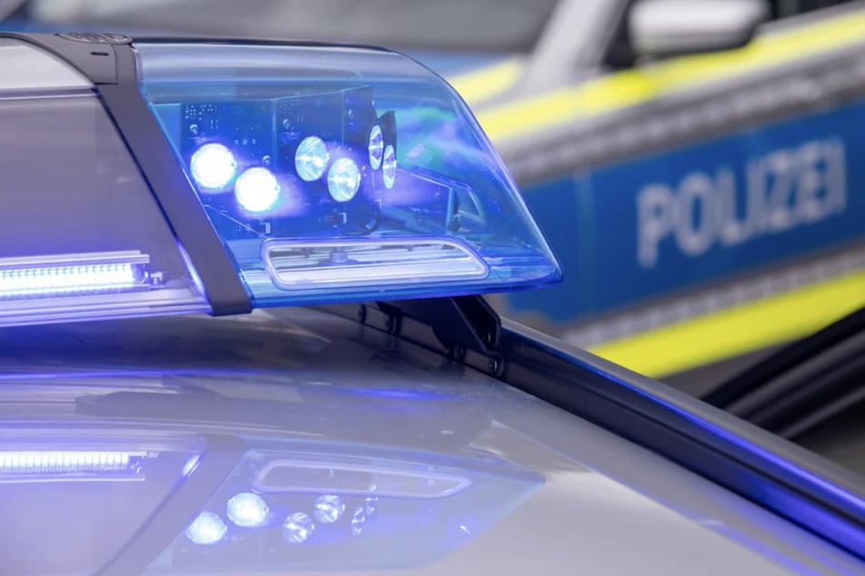 Die Ermittlungen der Polizei laufen. Ein Tatverdächtiger sitzt in U-Haft, nach einem weiteren Mann wird gefahndet. (Symbolfoto)