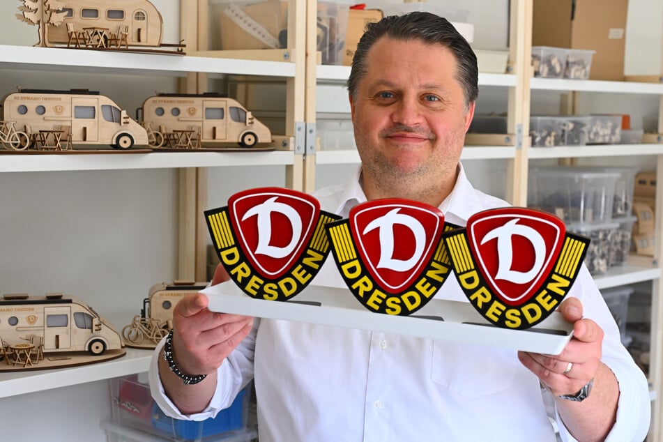 Dresden: Striezelmarkt-Ausstatter machen jetzt Tischwerbung für Dynamo