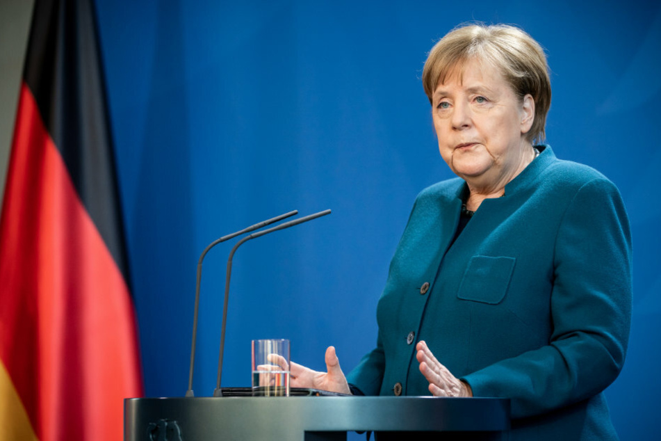 Bundeskanzlerin Angela Merkel (CDU), spricht bei einer Pressekonferenz.