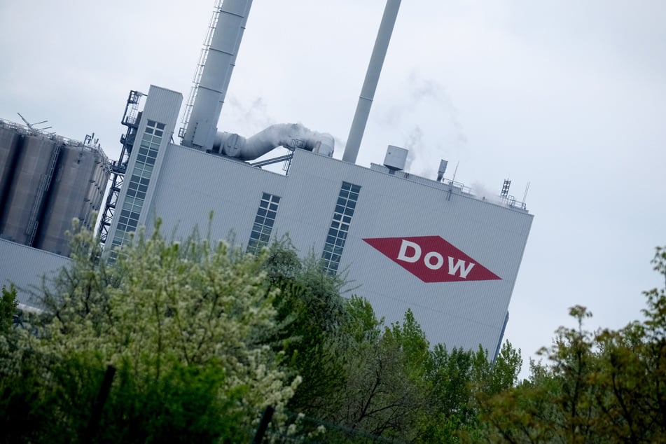 Dow will einzelne Anlagen in Böhlen und Schkopau schließen. (Archivbild)
