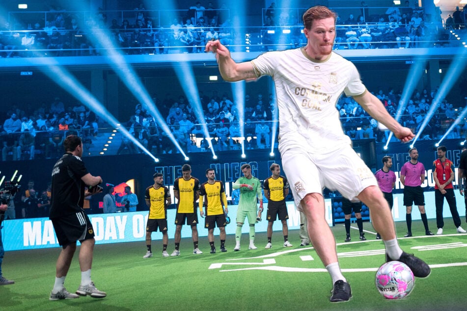 Leipzig: Ex-RB-Star Halstenberg überragt bei der Icon League in Leipzig