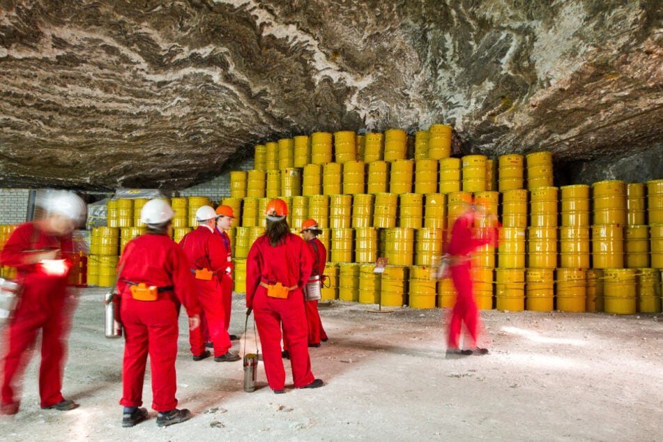 Der Bund sucht für die insgesamt 27.000 Kubikmeter Atommüll, die bisher in Zwischenlagerstätten liegen, ein nationales Endlager.