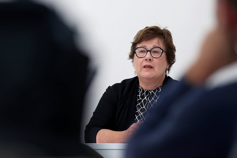 Gesundheitsministerin Petra Grimm-Benne (60, SPD) hat sich für eine erneute Maskenpflicht ausgesprochen.
