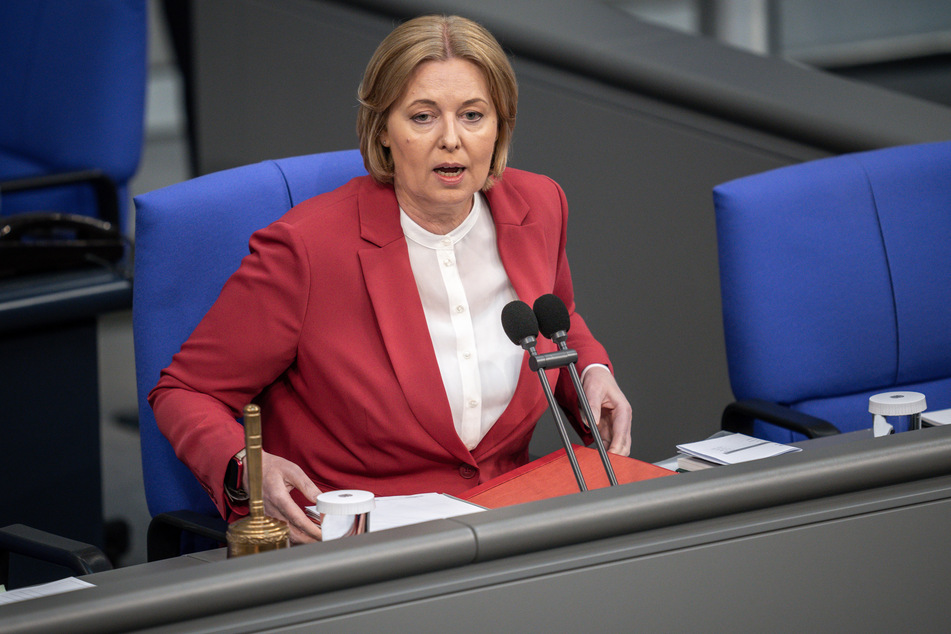 Bundestagspräsidentin Bärbel Bas (54, SPD) sprach Ermächtigungen zur Strafverfolgung aus.