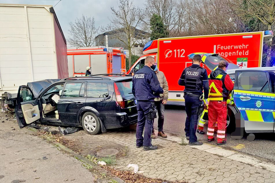 Der Senior (88) wurde bei dem Unfall schwer verletzt. Die Polizei beschlagnahmte seinen Führerschein.