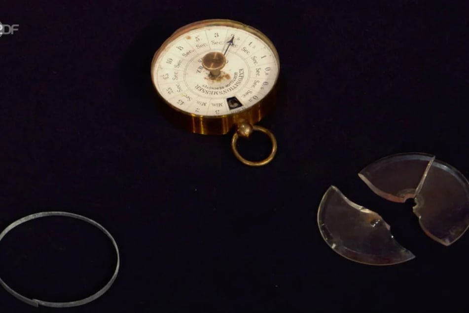Das Expositions-Messgerät weist mehrere Beschädigungen auf.
