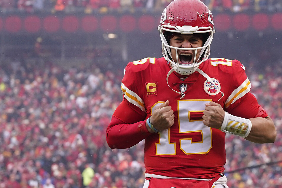 Patrick Mahomes wins the NFL MVP for the second time!