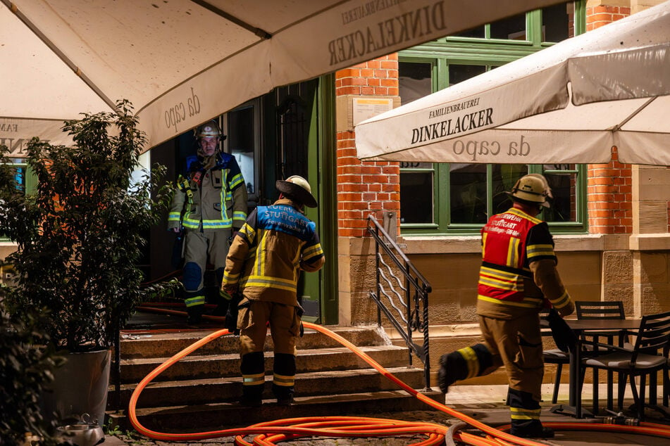 Die Stuttgarter Feuerwehr wurde mitten in der Nacht zum Einsatz in die Teckstraße gerufen.