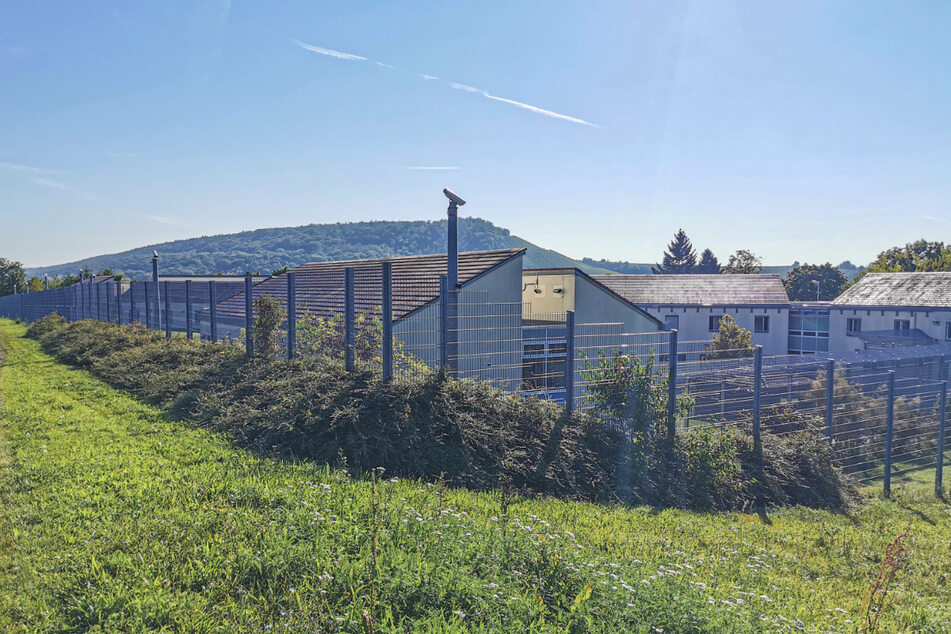 Von den vier aus dem Klinikum Weissenhof in Weinsberg geflüchteten Männer sind noch drei auf der Flucht.