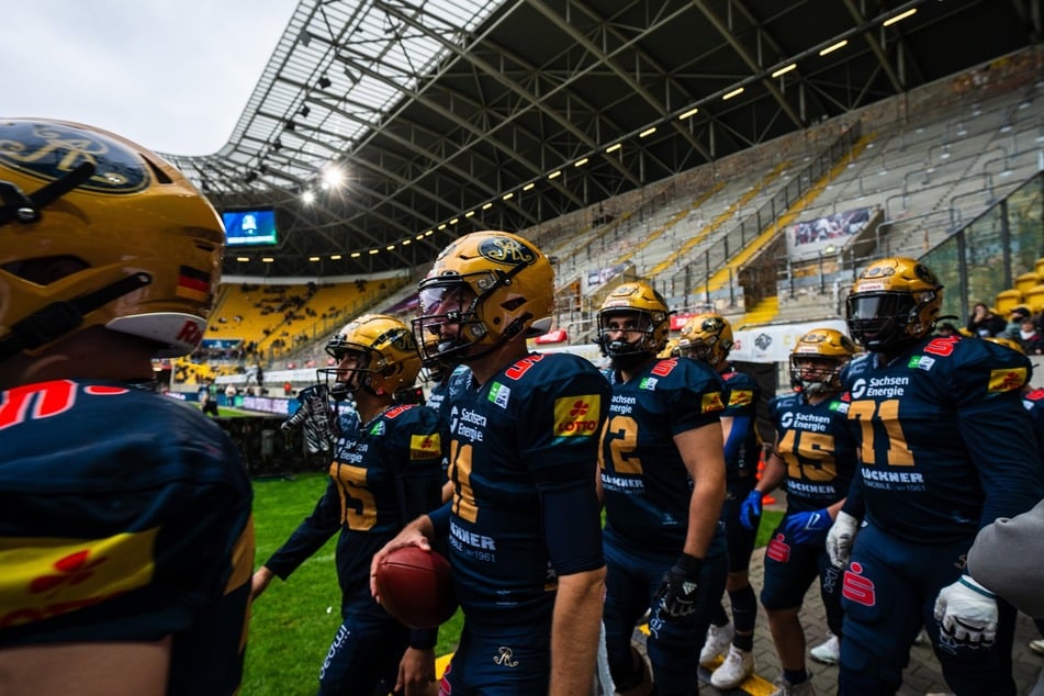 Die Dresden Monarchs wurden von den Zuschauern im Rudolf-Harbig-Stadion lautstark empfangen.